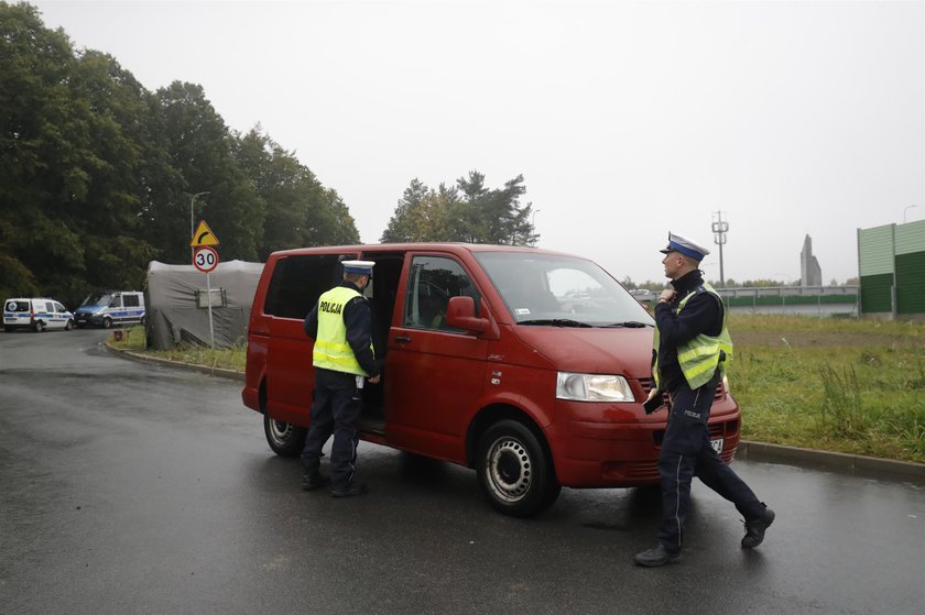 Grzegorza Borysa szuka teraz ok. 500 osób. To m.in. policjanci. 