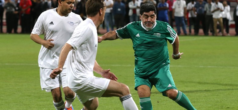 Boniek zagrał z Maradoną w meczu piłkarskich legend. Prezes PZPN pochwalił się zdjęciem na Twitterze [FOTO]
