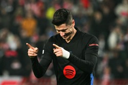 Kadra się skończyła, Lewandowski wyzdrowiał. Szczęsny z szansą na debiut w Barcelonie