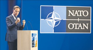 Będzie przymusowy pobór do wojska w NATO? Sąsiad Polski ogłasza rekordowe wydatki na zbrojenia!