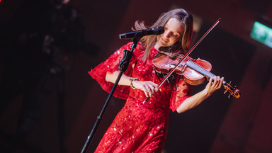 "Da Bóg kiedyś zasiąść w Polsce wolnej", czyli koncert sanah w Muzeum Historii Polski [RELACJA]