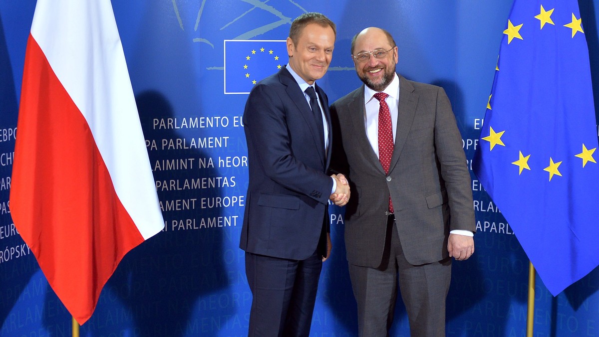 Na Ukrainie trzeba zachować dialog; intensywnie działamy na rzecz współpracy UE-Ukraina - zapewniali w Brukseli premier Donald Tusk i przewodniczący PE Martin Schulz.