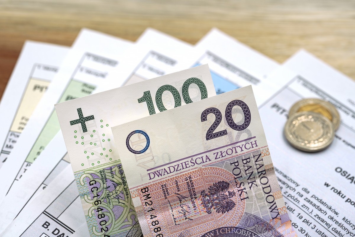 Nie wszystkie ulgi podatkowe są automatycznie wliczone w rozliczenie. Oznacza to, że podatnicy muszą samodzielnie pamiętać o odliczeniu niektórych kosztów, takich jak zakup mebli czy sprzętu AGD.