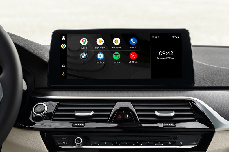 Urządzenie z Android Auto/Apple CarPlay 