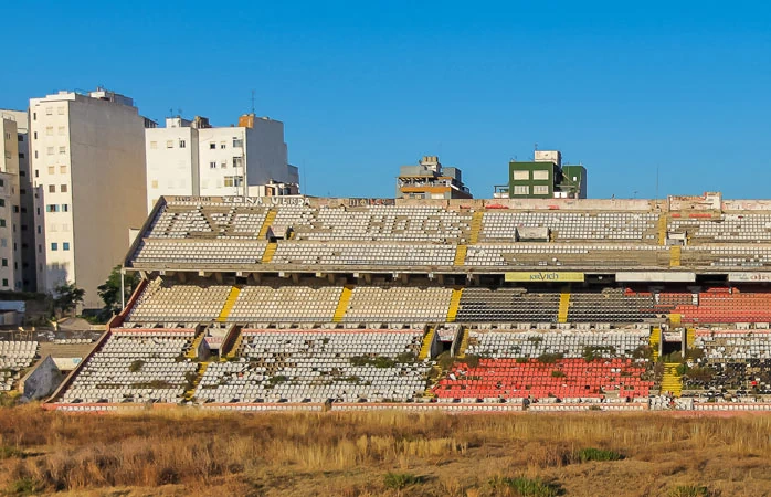 Opuszczony stadion, Majorka, Hiszpania