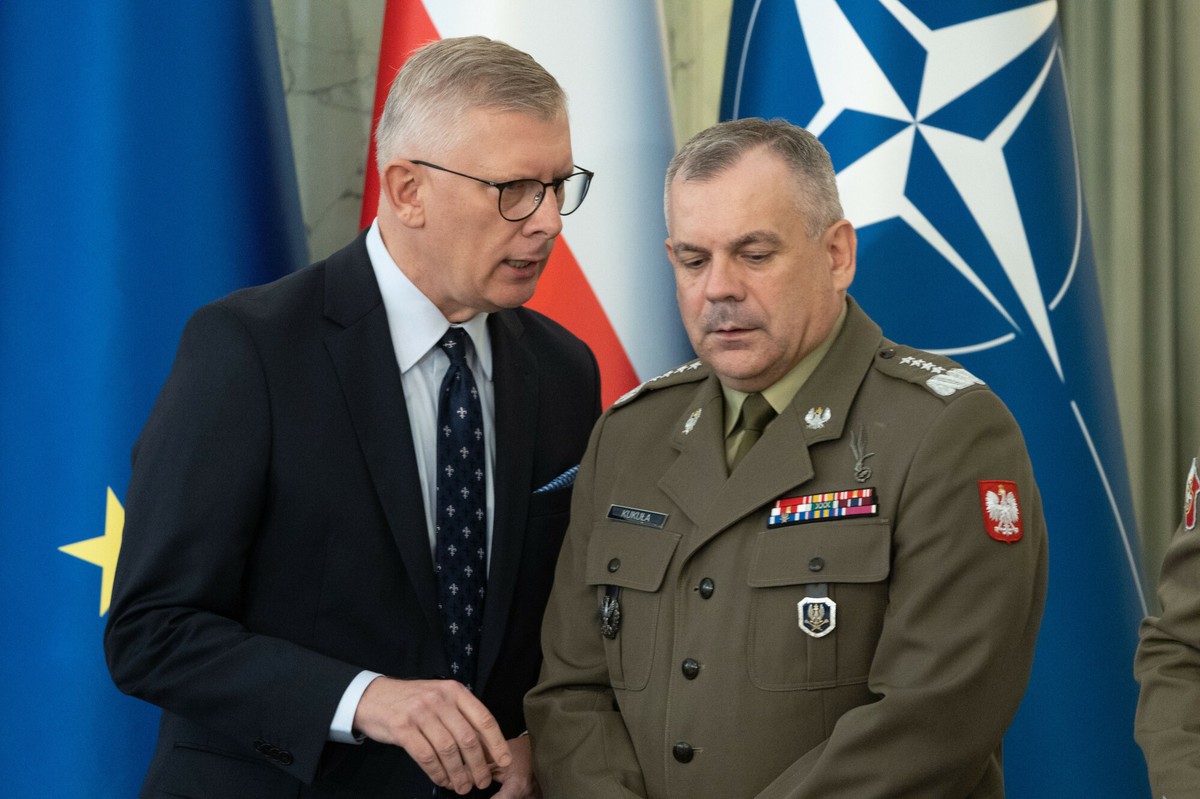 ABW bada udział Cenckiewicza w RBN. Minister mówi o dostępie do informacji niejawnych