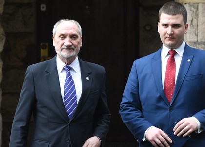 Medal Dla Bartlomieja Misiewicza Za Co Naprawde Medal Dla Misiewicza Polska Newsweek Pl