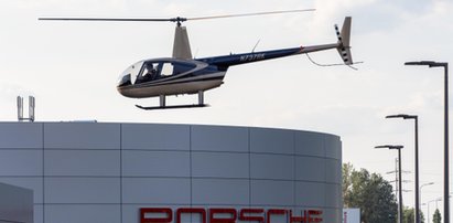 Helikopter wylądował na parkingu w Łodzi