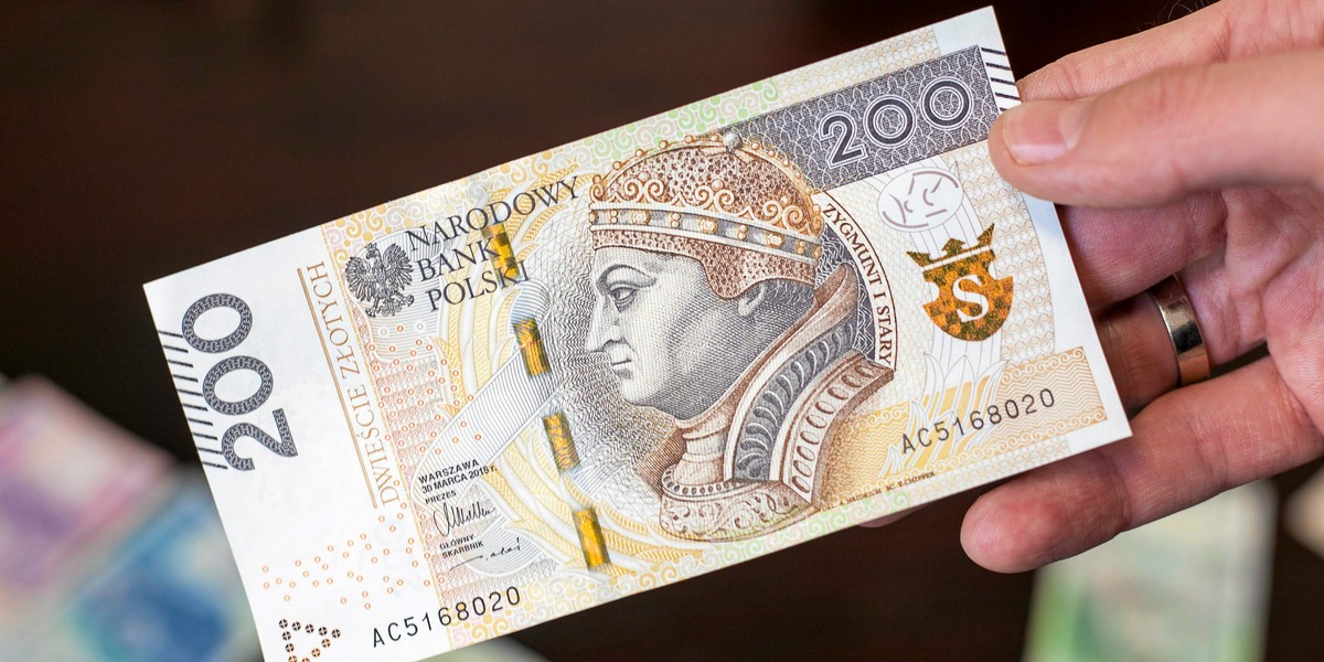 Niewidomi rozróżniają nominały polskich banknotów dzięki ich rozmiarom