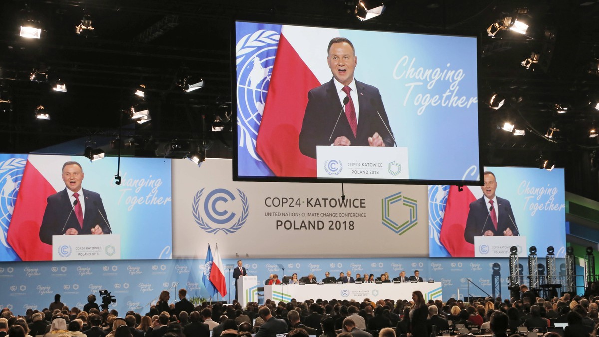 Działacze organizacji ekologicznych ostrzegają przed "bardzo niepokojącą" "rozbieżnością między założeniami prezydenta, a globalną rzeczywistością". Andrzej Duda podczas szczytu COP24 w Katowicach podkreślił przywiązanie Polski do energii uzyskiwanej z węgla.