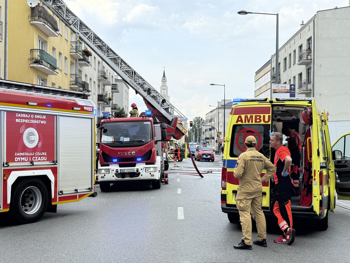 Potężna eksplozja w jednym z bloków w Warszawie. Nie żyje mężczyzna