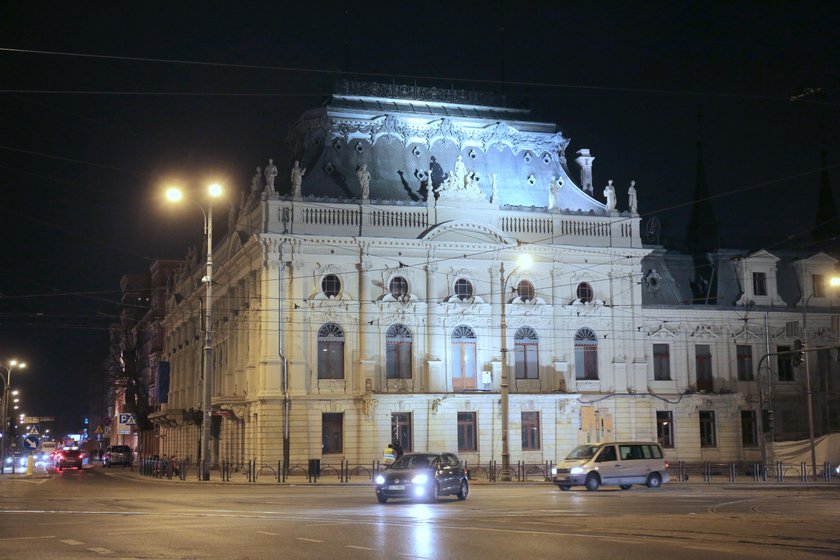 Mężczyzna, który wjechał w Pałac Prezydencki usłyszał zarzuty