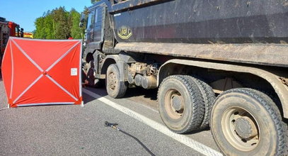 Tragiczny wypadek pod Słupskiem. Nie żyją trzy osoby, w tym dziecko