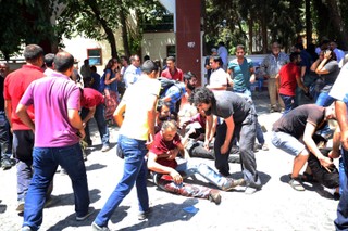 Samobójczy zamach w Turcji: 30 ofiar śmiertelnych, ponad setka rannych