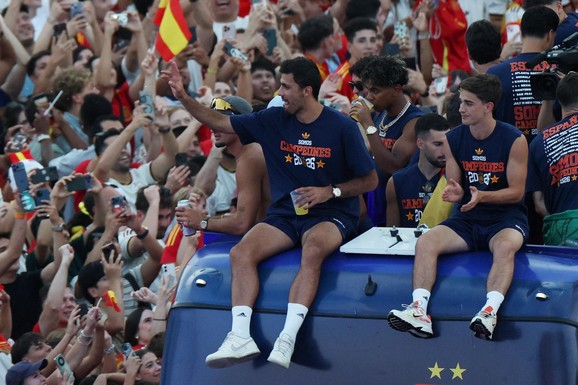 Španija dočekala svetske prvake: Fijesta za pamćenje u Madridu - u fotografijama