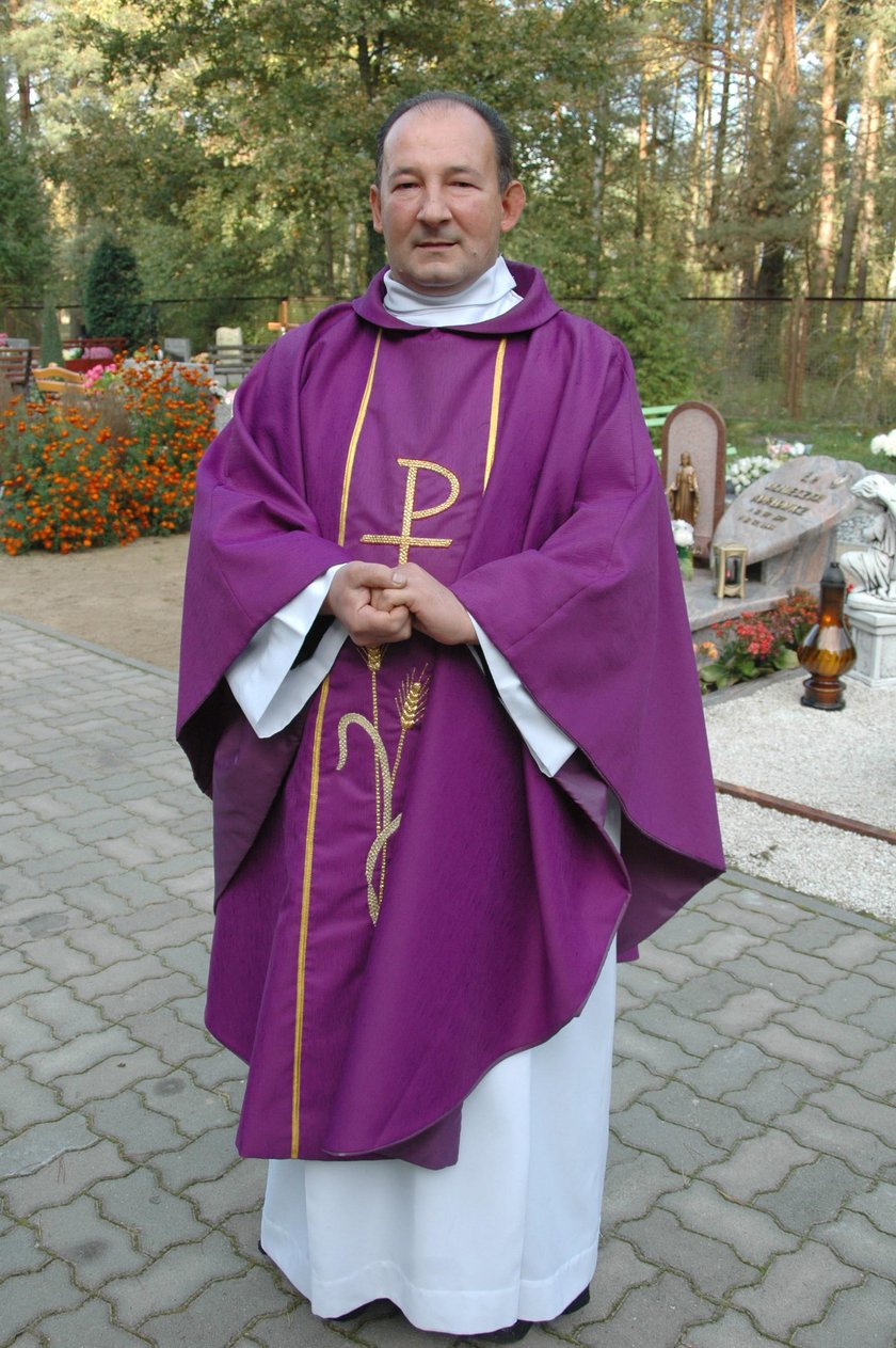 Indyjski Kapłan Posiadający świętą Wiedzę Kapłan do posłów: wyrządziliście zło, musicie to naprawić