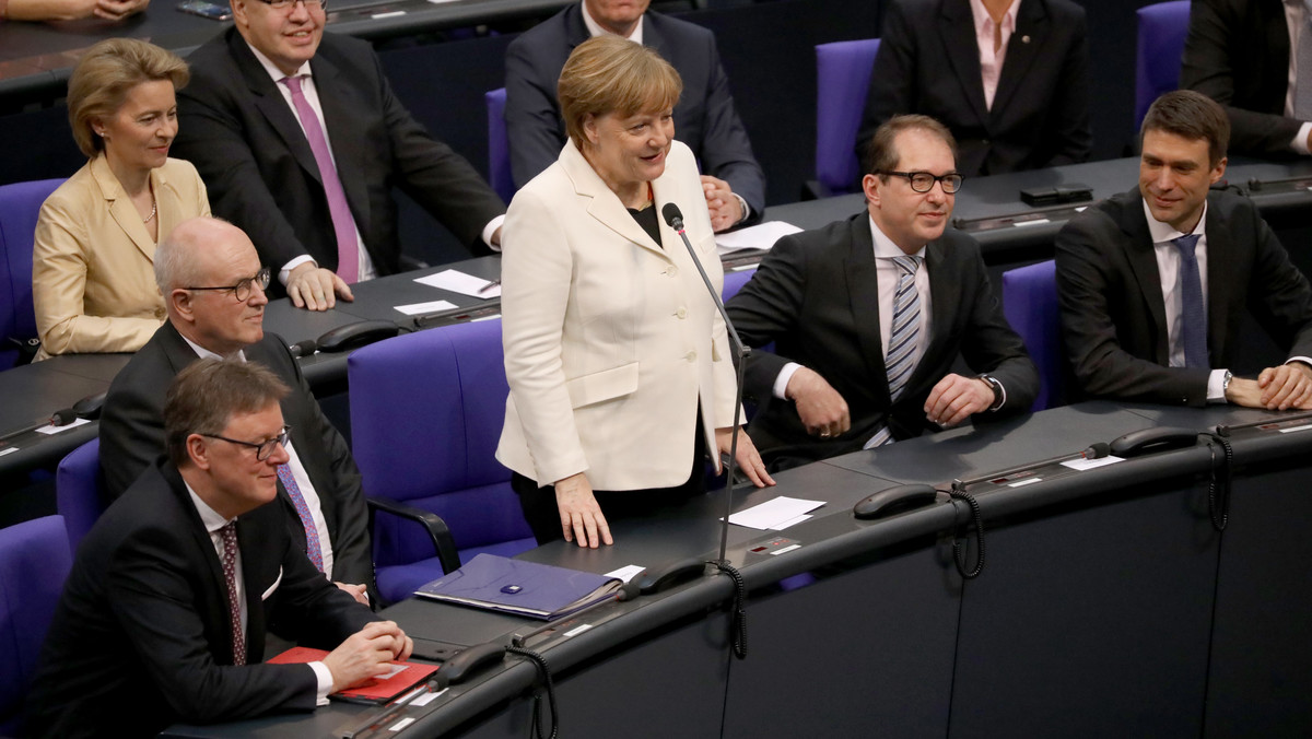 Niemiecki parlament wybrał dziś Angelę Merkel na czwartą kadencję na stanowisku kanclerza Niemiec. Za kandydaturą przewodniczącej Unii Chrześcijańsko-Demokratycznej (CDU) zagłosowało 364 z 688 deputowanych Bundestagu.