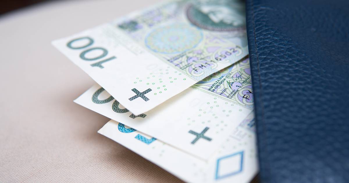 Tyle pieniędzy trzeba mieć "na czarną godzinę". Ekspert policzył