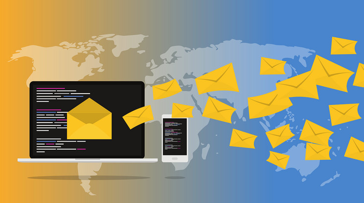 Ha ön freemail-es, akkor épp úton lehetnek személyes adatai! /Illusztráció: Pixabay