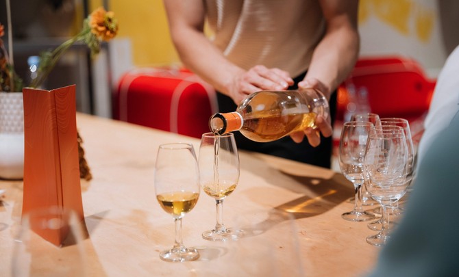Za višu klasu, putovanje u Francusku na degustaciju vina je povremeni vikend beg