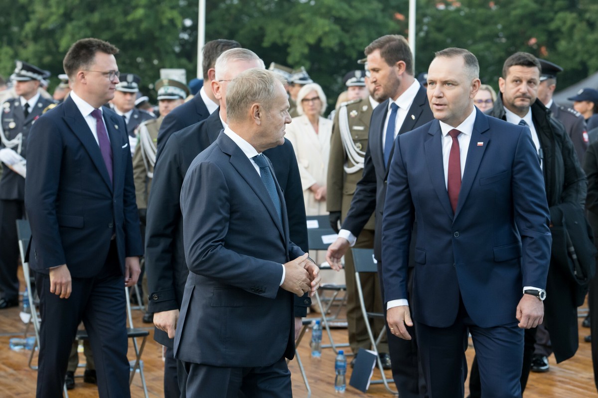 Karol Nawrocki i Donald Tusk zjednoczeni w razie zagrożenia? Jest nowy sondaż