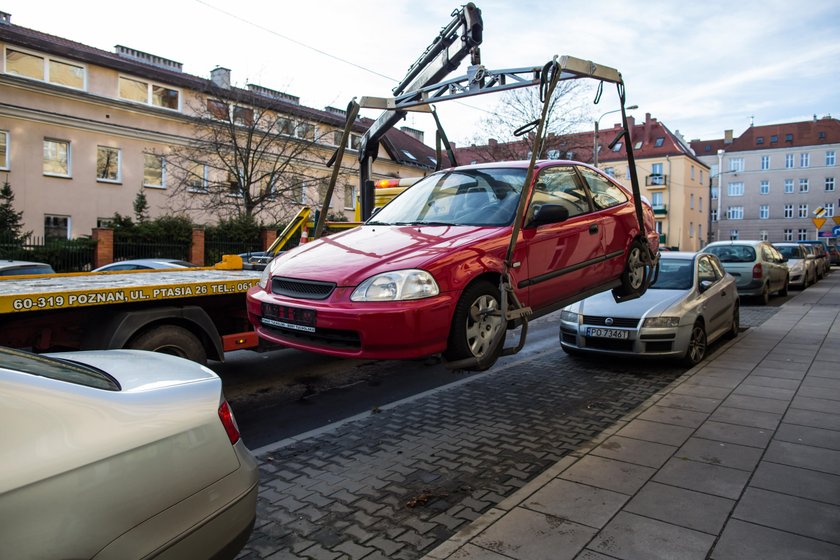 Usuwają wraki z ulic Poznania