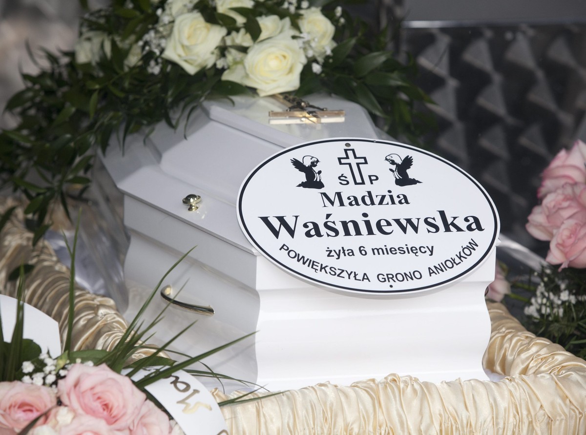 madzia sosnowiec pogrzeb trumna