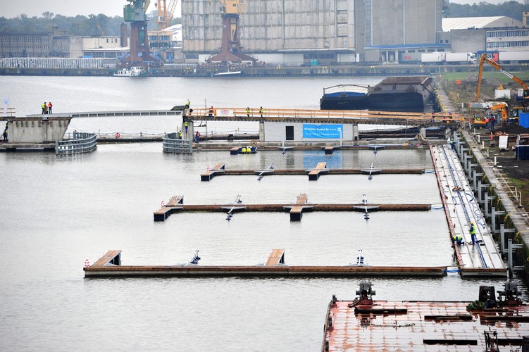 Planowany koszt inwestycji miał wynieść 32 mln zł, z czego 8,5 mln to dofinansowanie z funduszy Unii Europejskiej. Jednak rzeczywiste koszty znacznie przekroczą planowaną kwotę.<br><br> fot. (mb/zuz) PAP/Marcin Bielecki