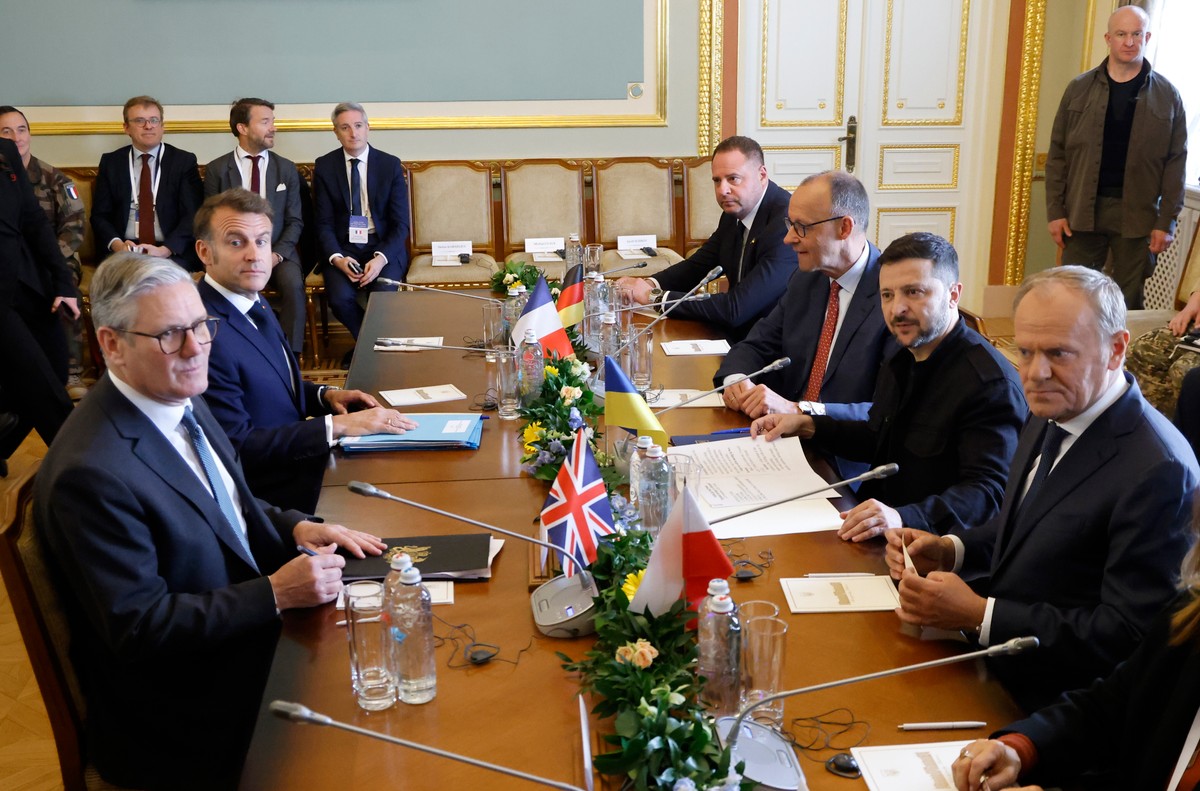 Keir Starmer, Emmanuel Macron, Friedrich Merz, Wołodymyr Zełenski i Donald Tusk