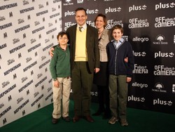 Sikorski beszta syna. Na wszystko patrzą dziennikarze