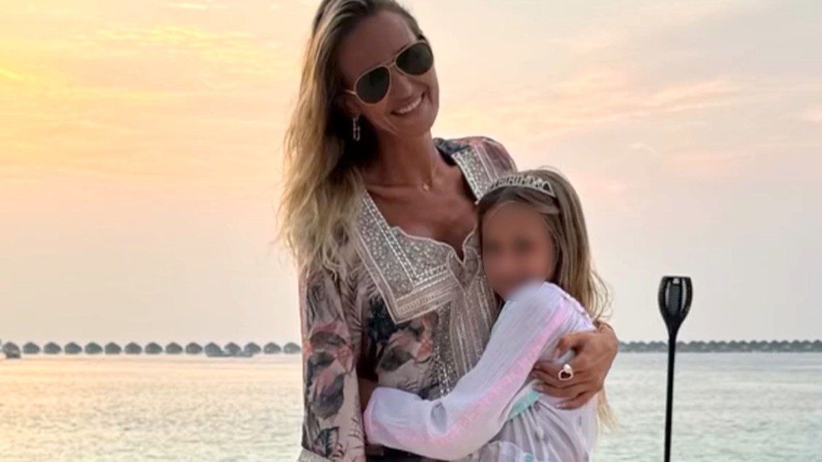 OVAKO DANAS IZGLEDA NAJLEPŠA SRPKINJA Bila je u top 5 svetskih lepotica, a danas ćerki slavi rođendan: Preselila se na Maldive i ima svoju privatnu plažu