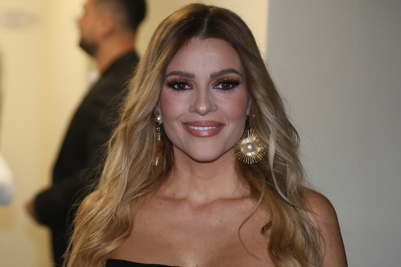 SRBIJA U SRCU I NA PAPIRU! Naslednik Jelene Kostov i pripadnika Žandarmerije pokazao neverovatan talenat, ponosna majka sve objavila