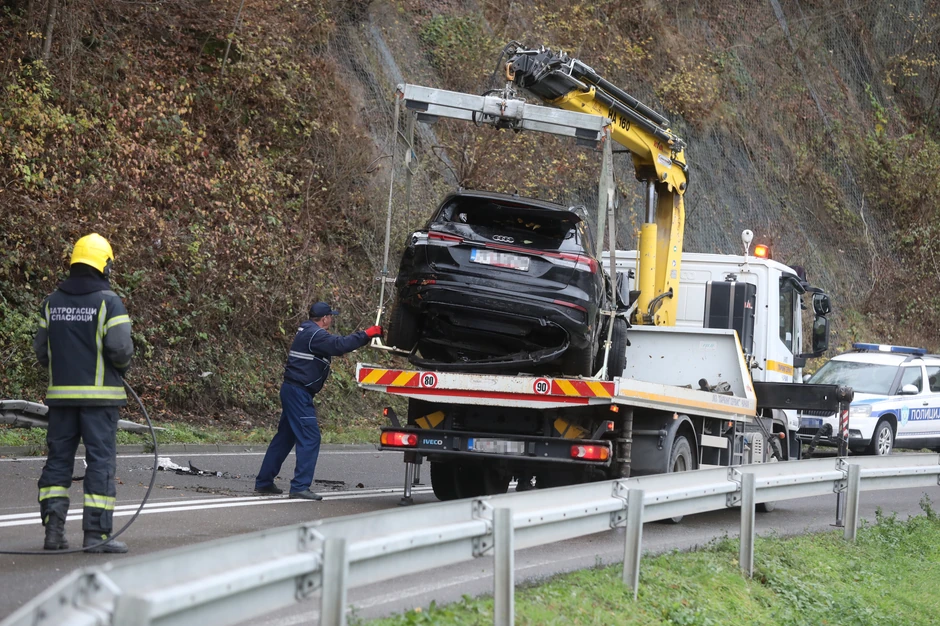 Izvlačenje auta u kojem je bila nestala Ana Radović