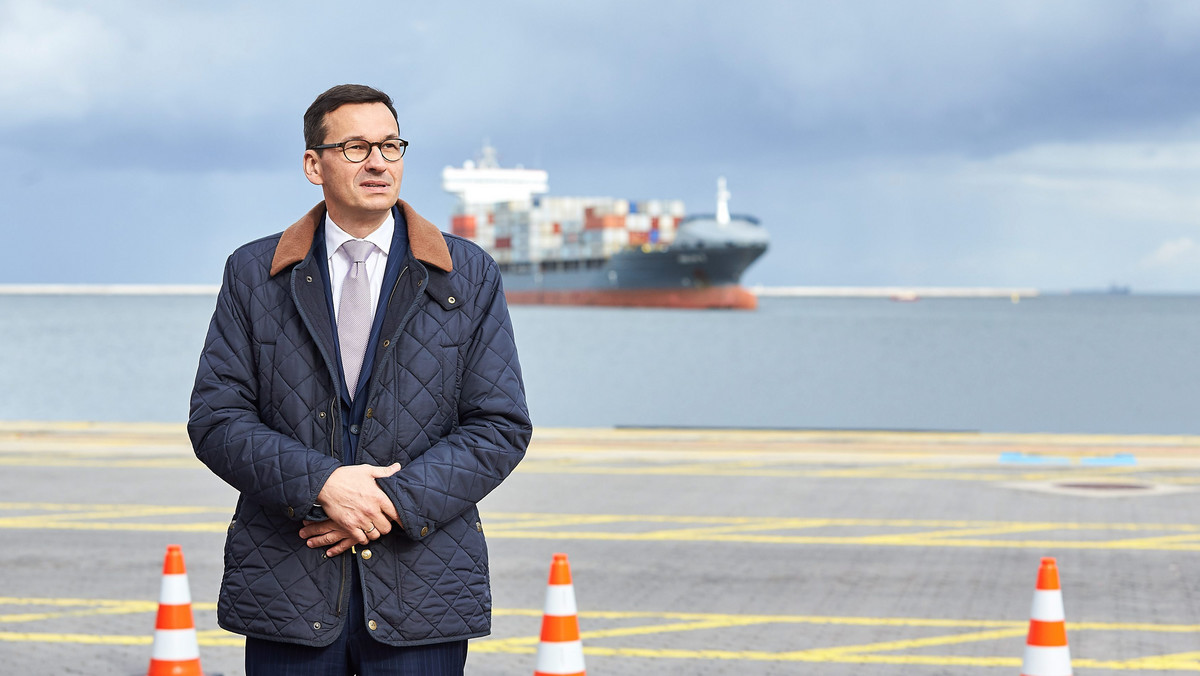 Terminal kontenerów DCT Gdańsk, który jako jedyny na Bałtyku ma możliwość przyjmowania największych kontenerowców świata, to niezwykle ważny projekt dla polskiej gospodarki - powiedział wicepremier, minister rozwoju i finansów Mateusz Morawiecki.
