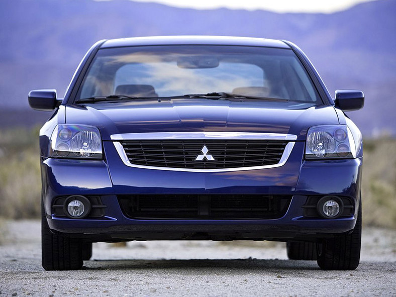 Mitsubishi Galant – facelifting na rok modelowy 2009