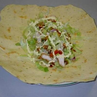 Bazsalikomos tortilla