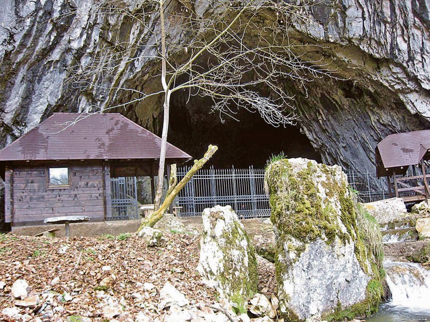 Stopića pećina je zaštićena kao prirodno dobro