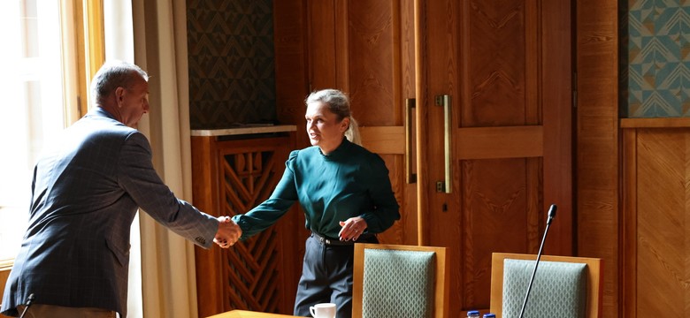 Co z wynagrodzeniem za godziny ponadwymiarowe dla nauczycieli? MEN składa deklarację