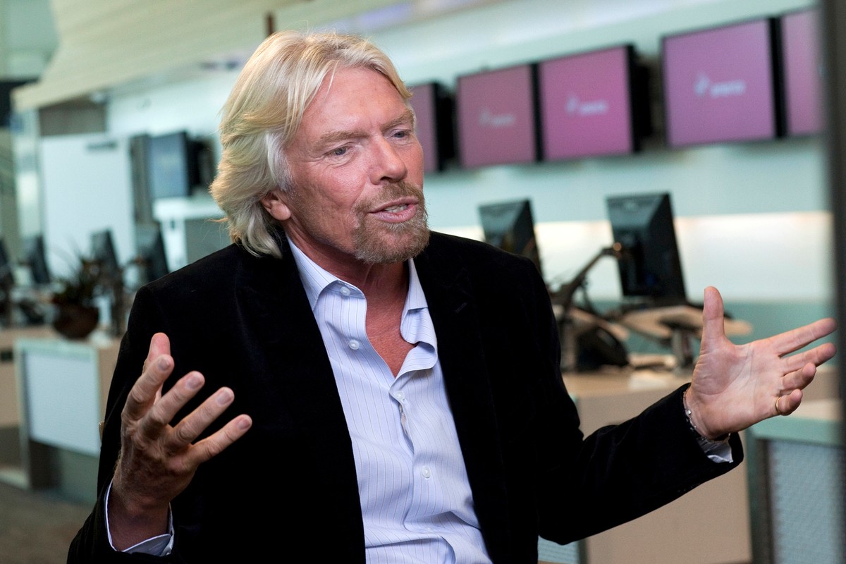 Richard Branson, założyciel i prezes Virgin Group Ltd., podczas wywiadu telewizyjnego dla Bloomberg'a w San Francisco, Kalifornia, USA