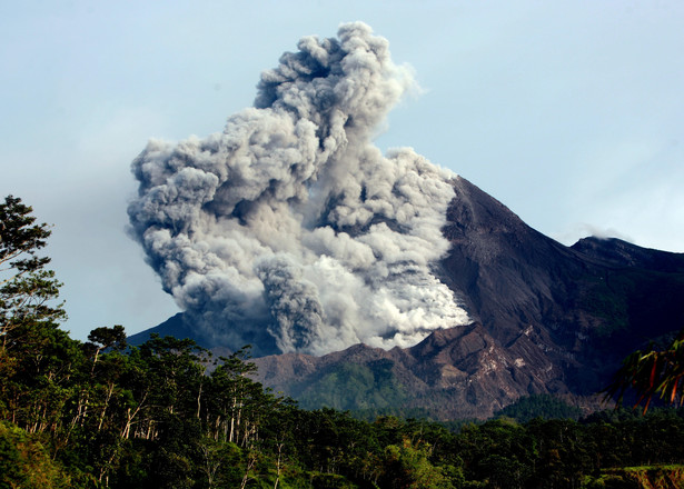 Wulkan zabił już 166 osób. Ofiar będzie więcej