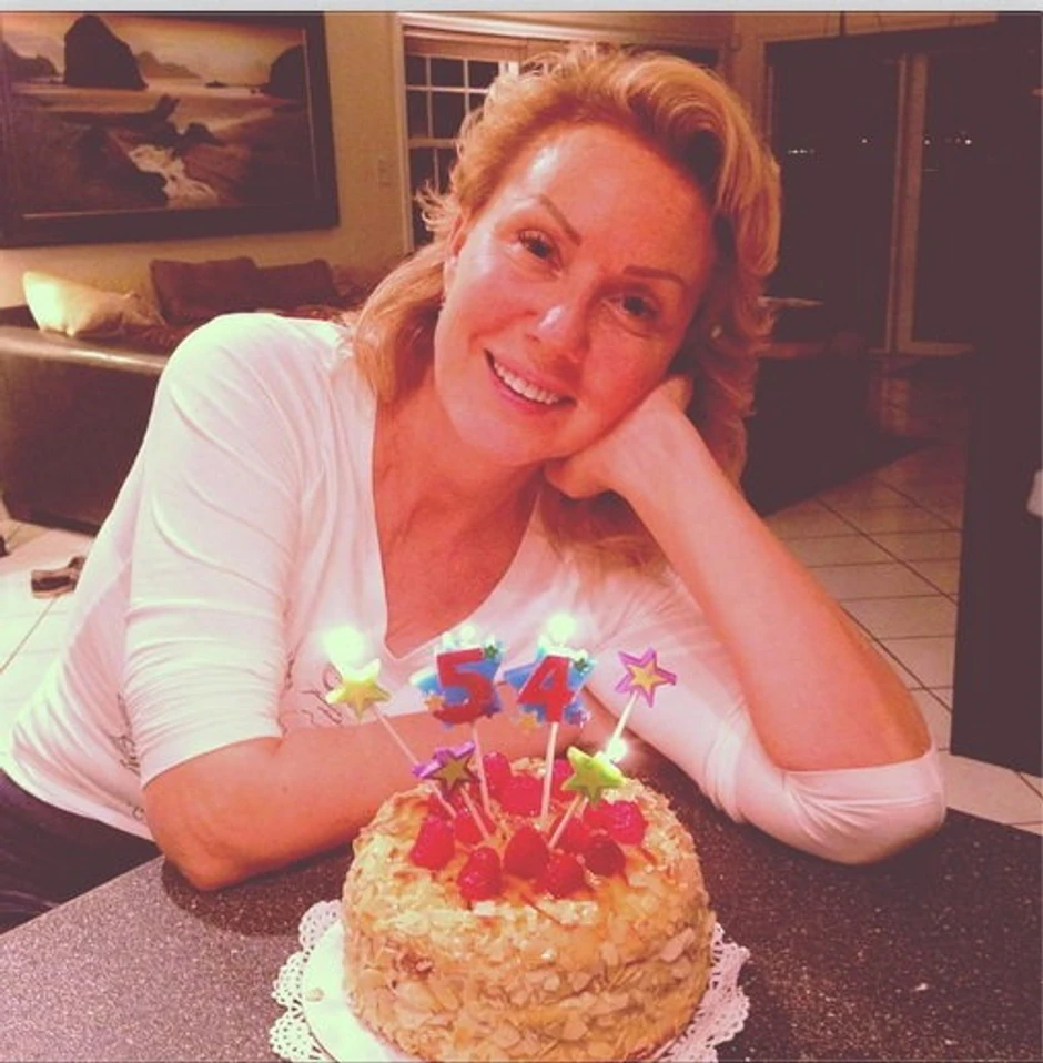 Brena i njen suprug poseduju nekoliko nekretnina