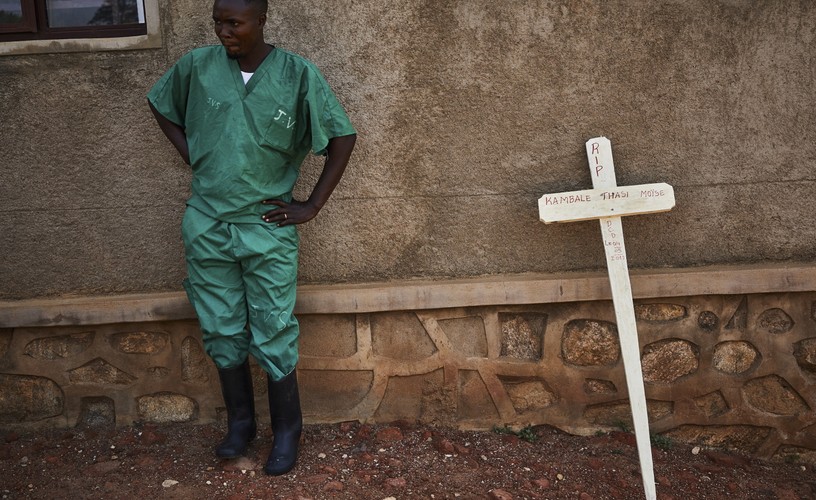 FALA EPIDEMICZNA WIRUSA EBOLA W AFRYCE