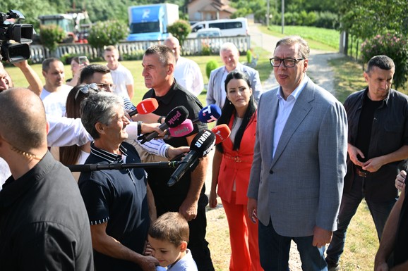 "U ŠAPCU ĆE BITI ČUDO!" Vučić: Proizvodnja humanoidnih robota počinje 22. ili 29. avgusta