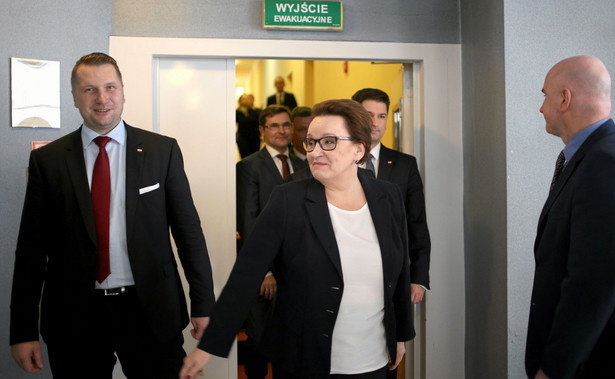 Siedem szkolnych kłamstw minister Anny Zalewskiej