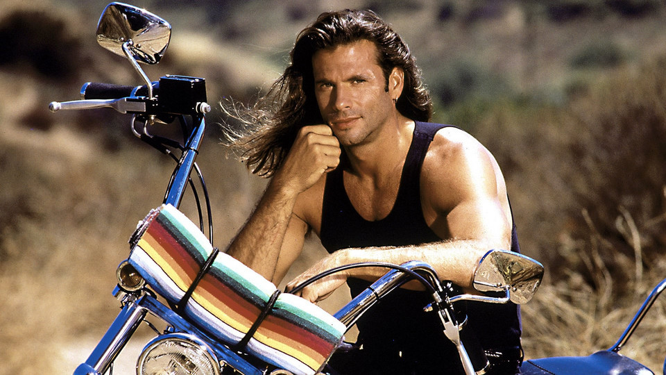 Lorenzo Lamas na planie serialu "Renegat" (1992-1997)