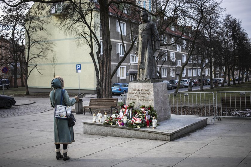 Co dalej z pomnikiem Jankowskiego? Nowa prezydent zabrała głos