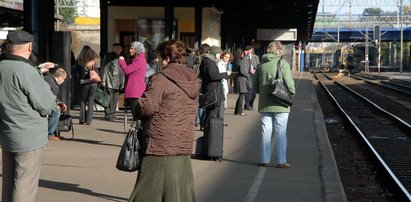 Poznań: Godzinami czekali na pociągi