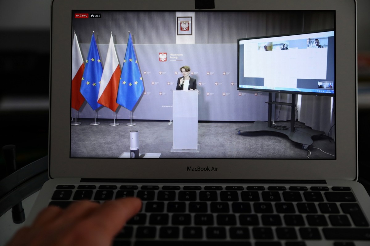 Gowin marszałkiem Sejmu? Emilewicz dementuje: Nigdzie się nie wybiera
