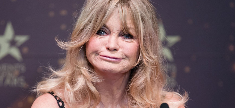 Co się dzieje z twarzą Goldie Hawn?