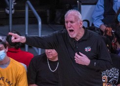 NBA. Trener Gregg Popovich współrekordzistą w liczbie zwycięstw